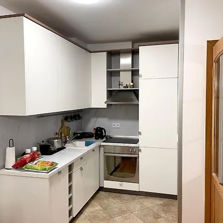 Apartman Maja *